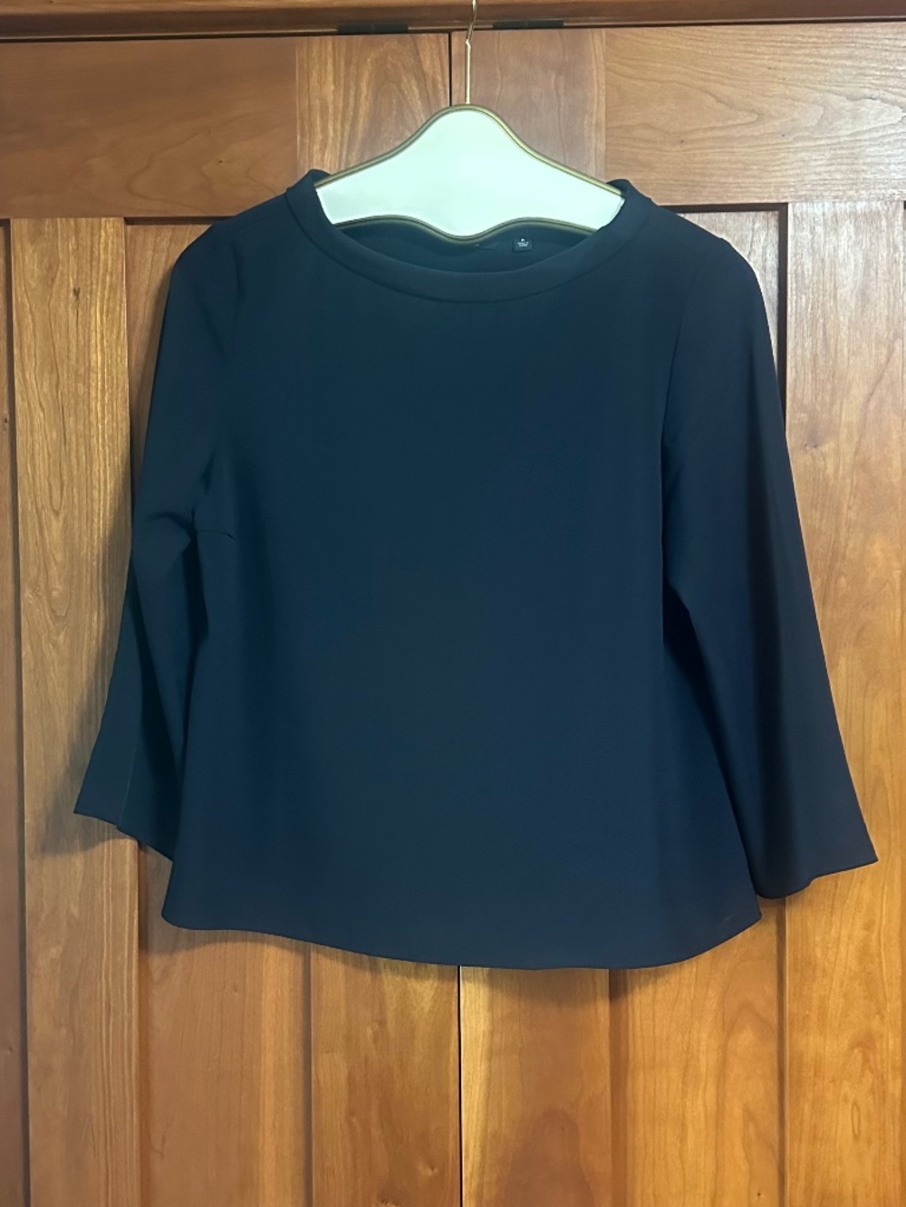 Uniqlo Navy Blue Top Size Medium